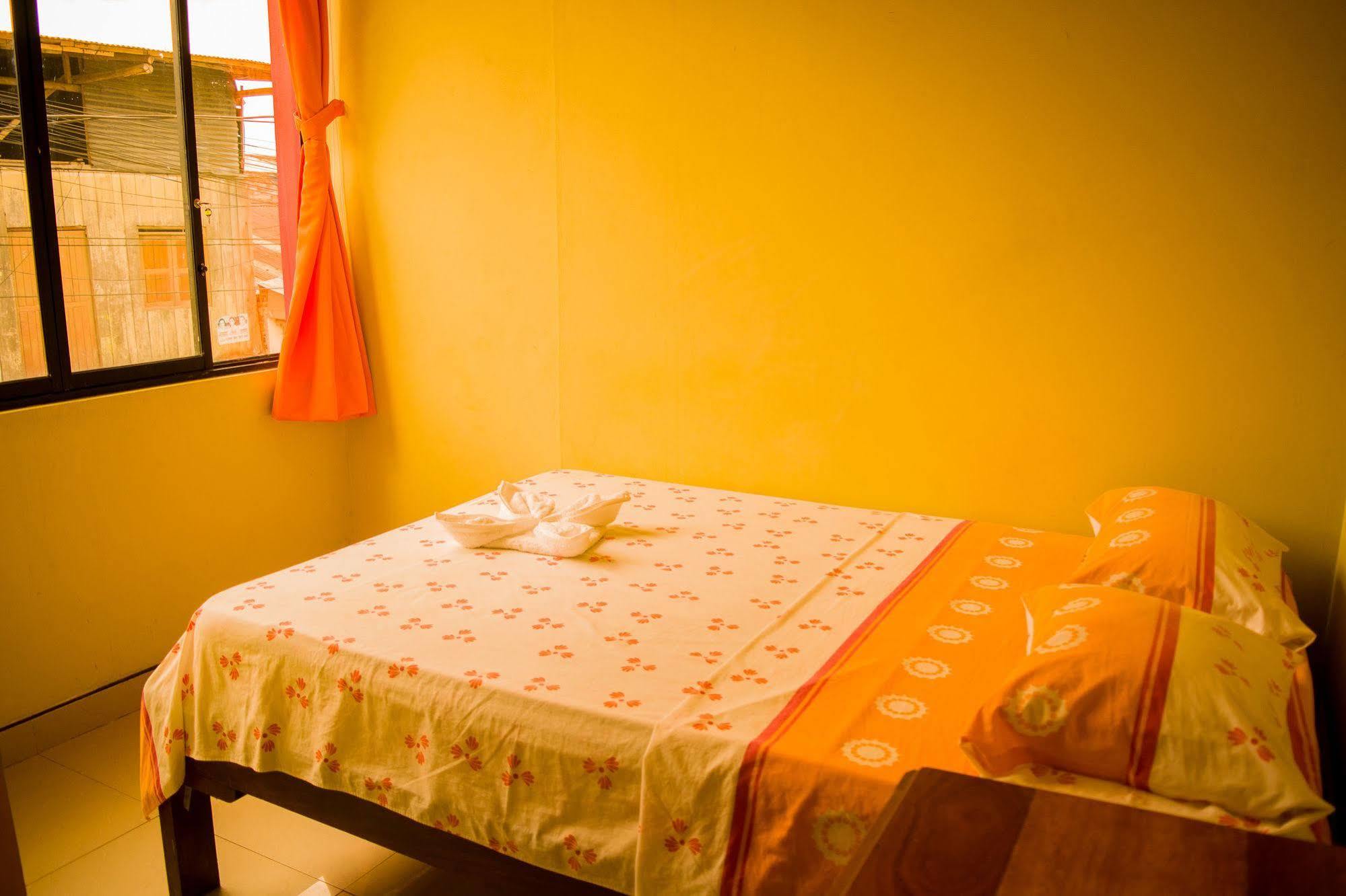 Hospedaje Las Amazonas Iquitos Buitenkant foto